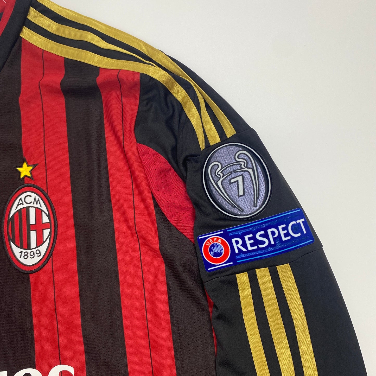 Original A.C. Milan 2013/14 Home Jersey – Kaka #22 (Iconic Return Edition)