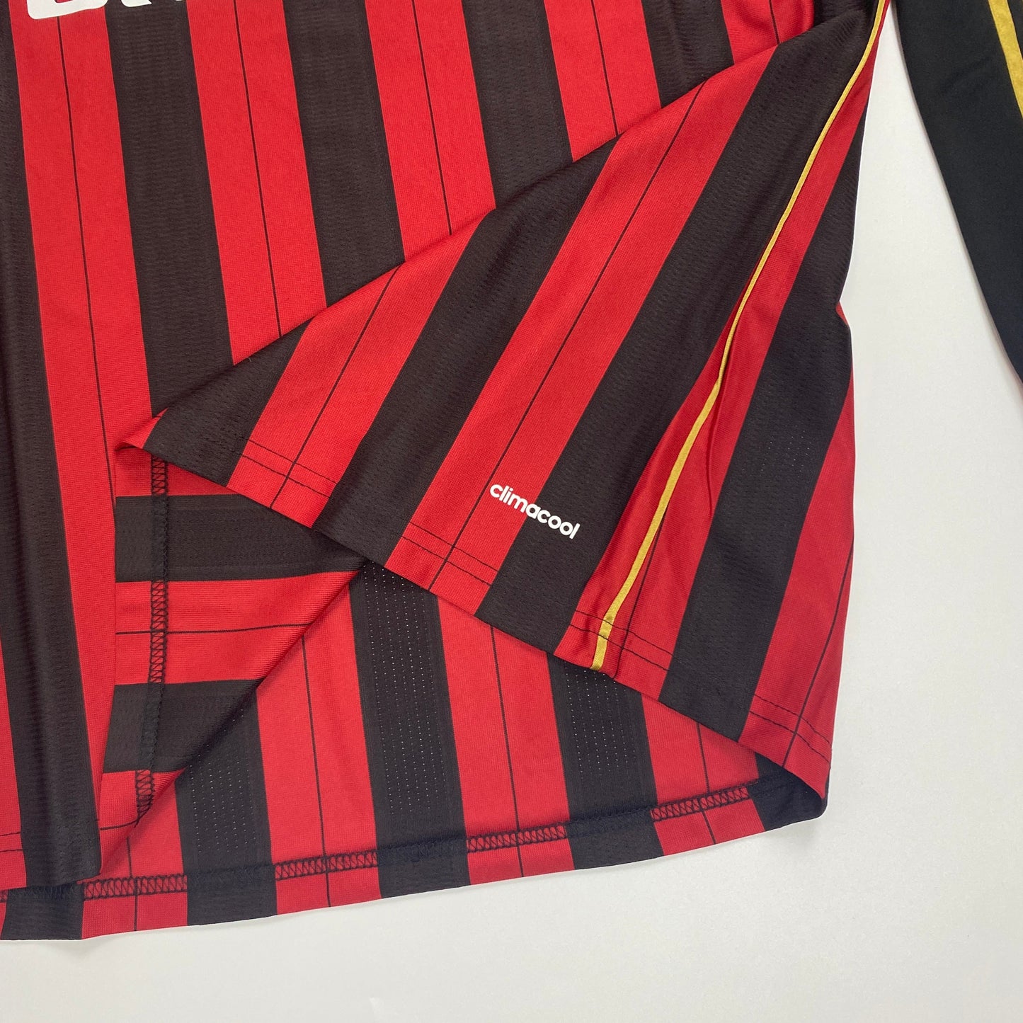 Original A.C. Milan 2013/14 Home Jersey – Kaka #22 (Iconic Return Edition)